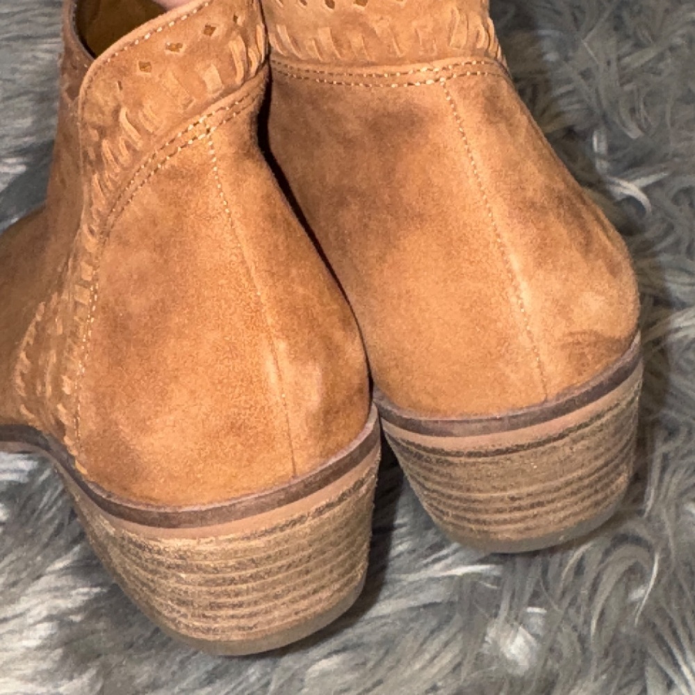 EUC Vince Camuto Parrla Western Ankle Bootie Boots Size 9 - Picture 7 of 11